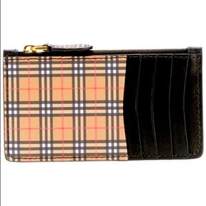 NWT Burberry Vintage check zip card purse/ holder
